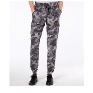 Cargo Jogger Pants Camo Size M